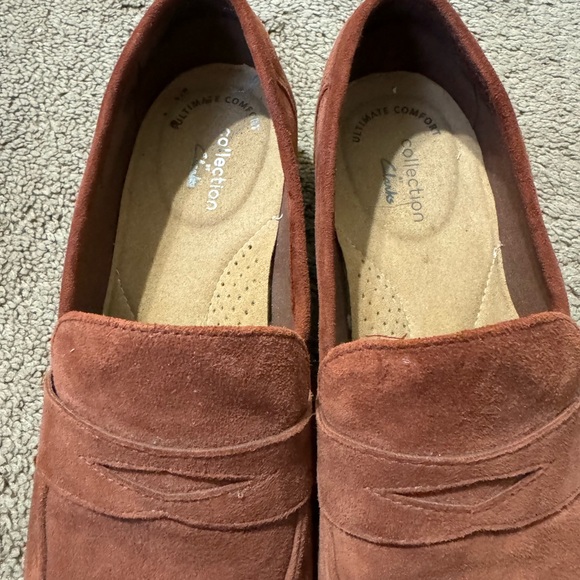 Clarks Women's Brown and Orange Loafers - Picture 2 of 4